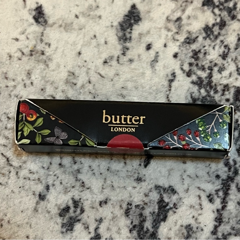 butter london weightless matte plumping lip colour fired up - Picture 2 of 7